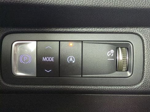 Used 2026 Chevrolet Traverse LT FWD image 30
