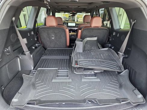 Used 2023 Kia Telluride SX AWD/4WD image 16