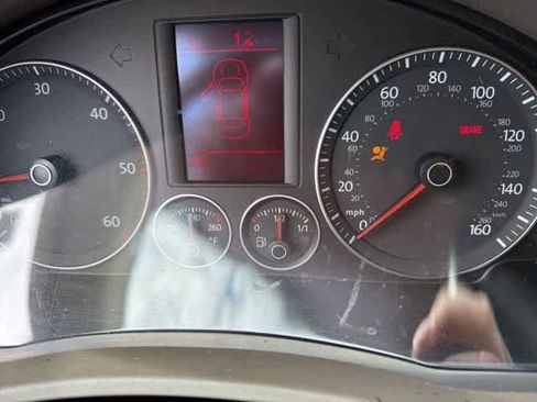 Used 2005 Volkswagen Jetta TDI image 18