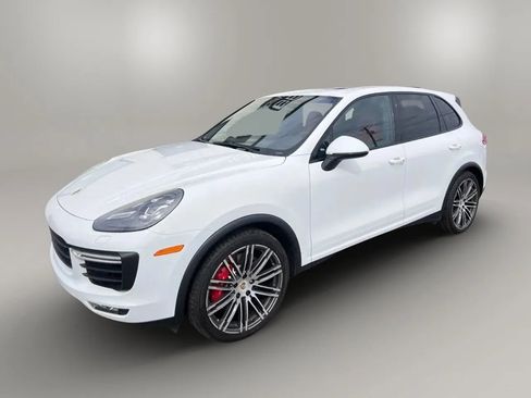 Used 2015 Porsche Cayenne Turbo AWD/4WD image 21