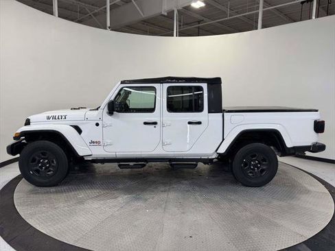 Certified 2021 Jeep Gladiator Willys image 4