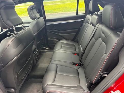 Used 2024 Jeep Wagoneer Launch Edition AWD/4WD image 14
