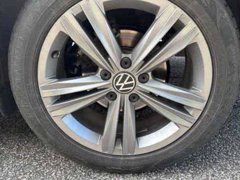 Used 2024 Volkswagen Jetta SE FWD image 13