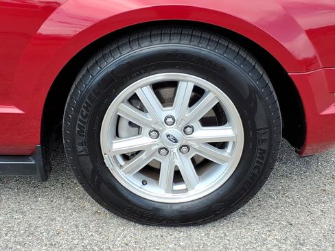 Used 2008 Ford Mustang Deluxe RWD image 11