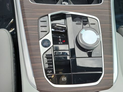 New 2026 BMW X5 xDrive40i w/ Executive Package image 22