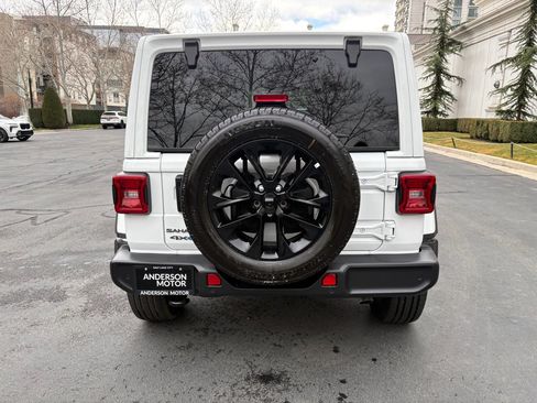 Used 2025 Jeep Wrangler Sahara w/ Safety Group image 9