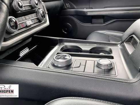 Certified 2024 Ford Expedition XLT image 14