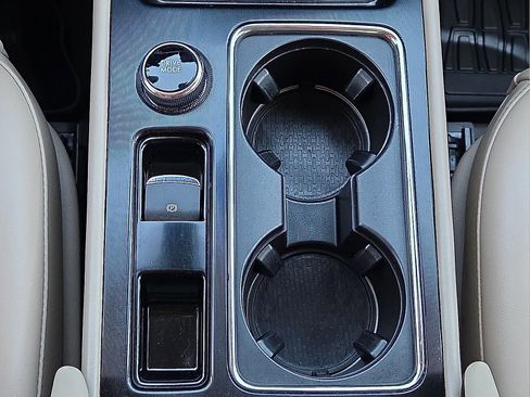 Used 2021 Lincoln Corsair FWD image 17