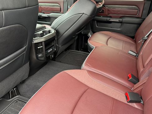 Used 2025 RAM 3500 Limited image 12