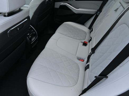 Certified 2026 BMW X5 xDrive40i AWD/4WD image 13