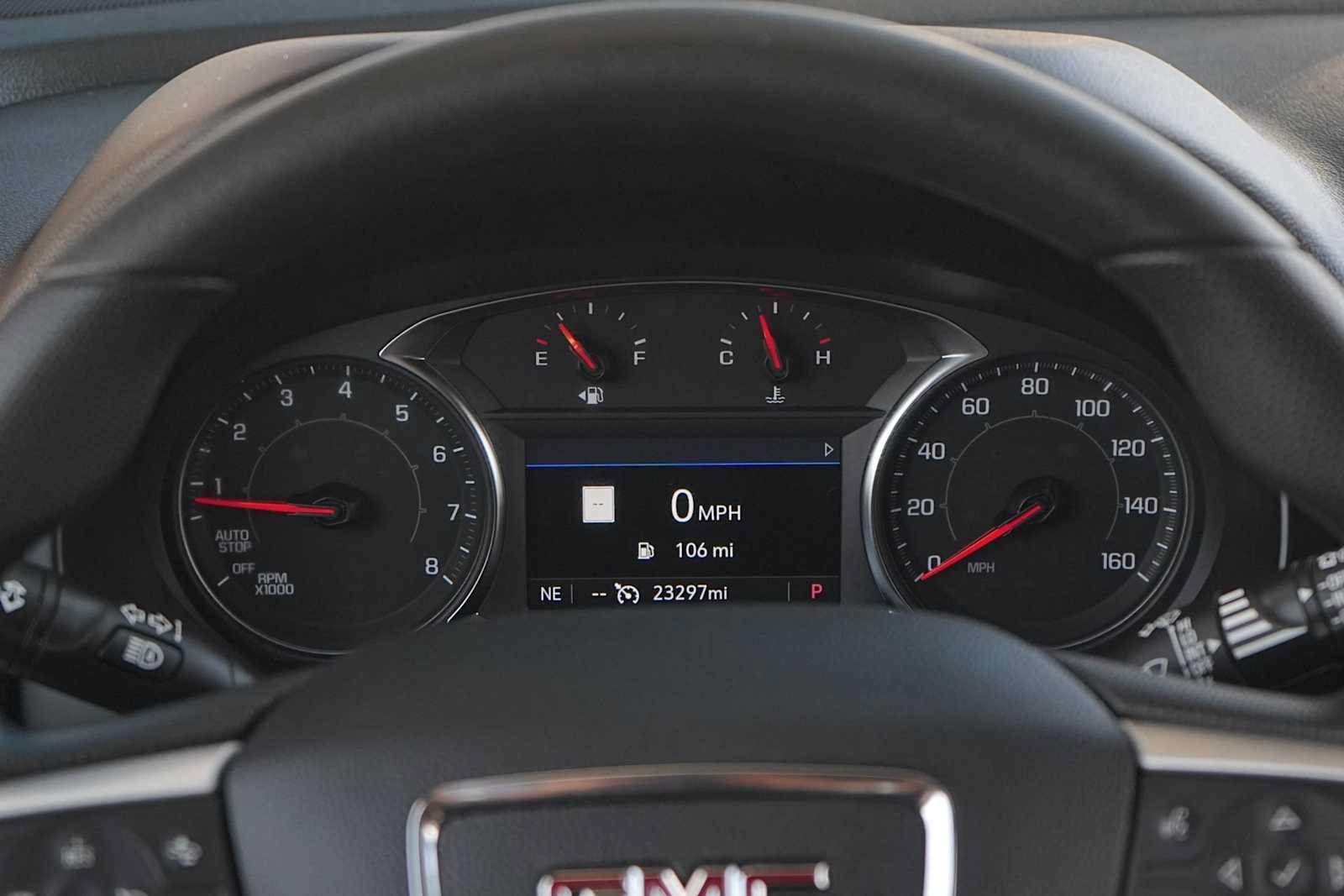 Used 2024 GMC Terrain SLE w/ Driver Convenience Package FWD image 19