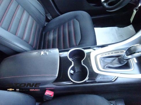 Used 2016 Ford Fusion SE image 18