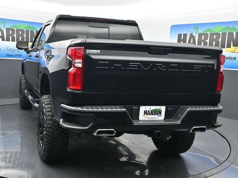 Used 2025 Chevrolet Silverado 1500 LT Trail Boss w/ LT Trail Boss Premium Package AWD/4WD image 4