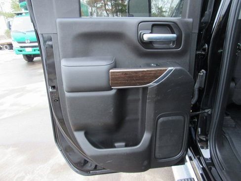 Certified 2022 GMC Sierra 2500 SLE w/ SLE Value Package; image 27