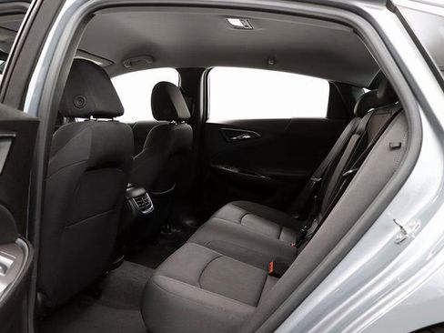 Used 2024 Chevrolet Malibu LT FWD image 12