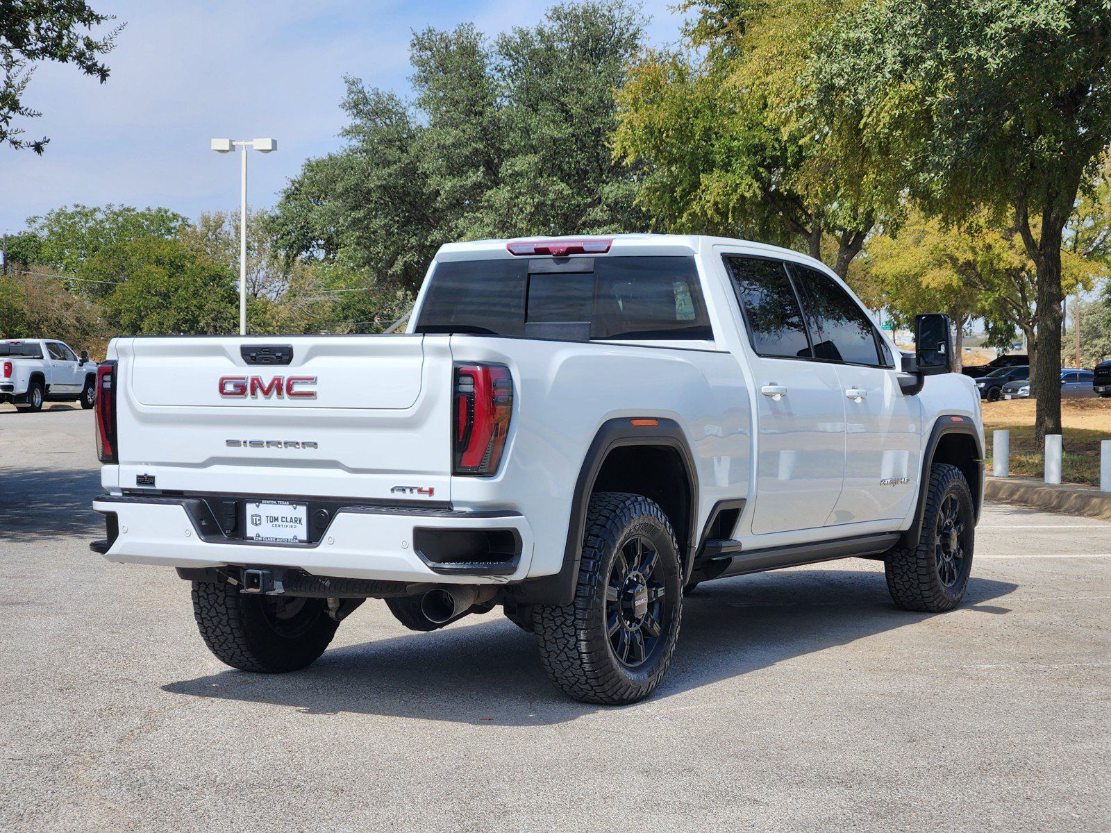 Used 2024 GMC Sierra 2500 AT4 w/ AT4 Premium Plus Package AWD/4WD image 5