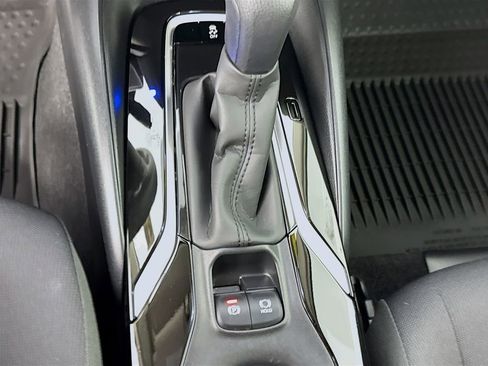 Used 2022 Toyota Corolla LE FWD image 22