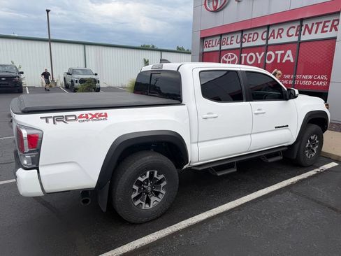 Used 2023 Toyota Tacoma TRD Off-Road w/ Technology Package AWD/4WD image 5