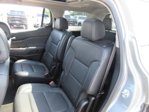 Certified 2023 GMC Acadia SLT w/ Elevation Edition FWD image 23