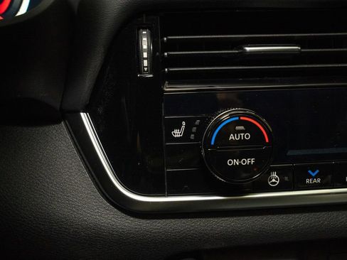 New 2026 Nissan Rogue Platinum w/ Tech Package image 17