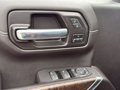 Used 2021 GMC Sierra 1500 Denali w/ Denali Ultimate Package image 11