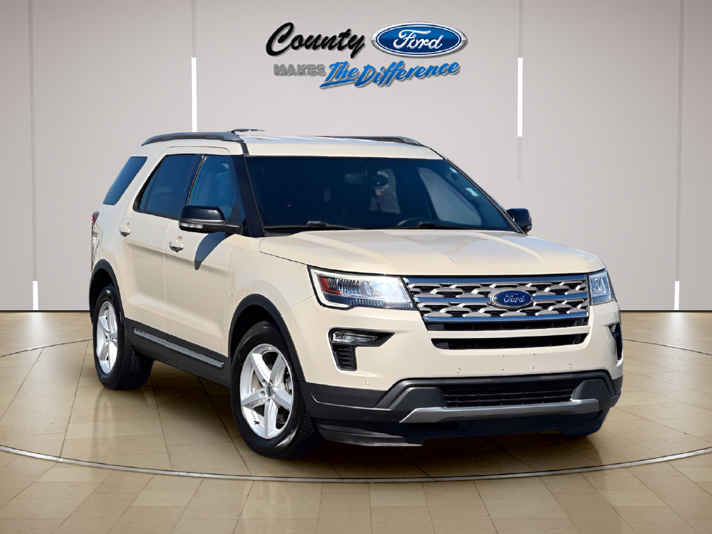 Used 2018 Ford Explorer XLT w/ Equipment Group 202A FWD image 1