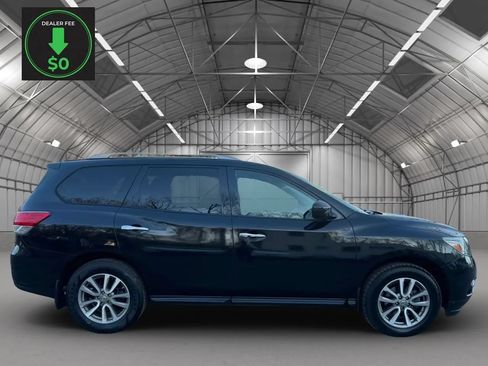 Used 2016 Nissan Pathfinder SV AWD/4WD image 6