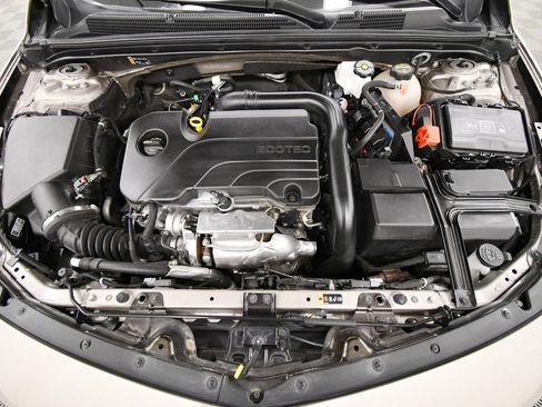 Used 2024 Chevrolet Malibu LT FWD image 12