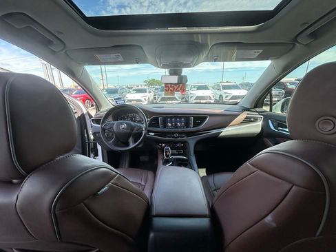Used 2021 Buick Enclave Avenir w/ Avenir Technology Package FWD image 8