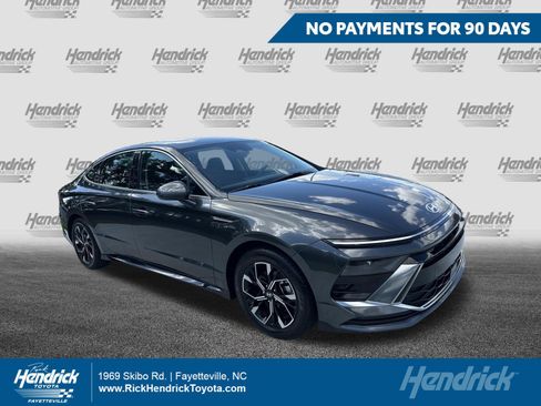 Used 2025 Hyundai Sonata SEL FWD image 1