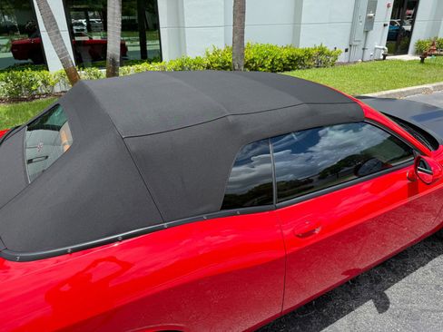 Used 2015 Dodge Challenger SRT Hellcat image 28