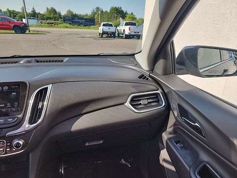 Used 2018 Chevrolet Equinox LT w/ Sun & Infotainment Package AWD/4WD image 20