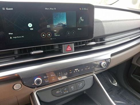 New 2025 Kia Carnival image 8