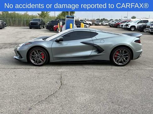 Used 2024 Chevrolet Corvette Stingray Preferred Cpe w/ Z51 Performance Package RWD image 2