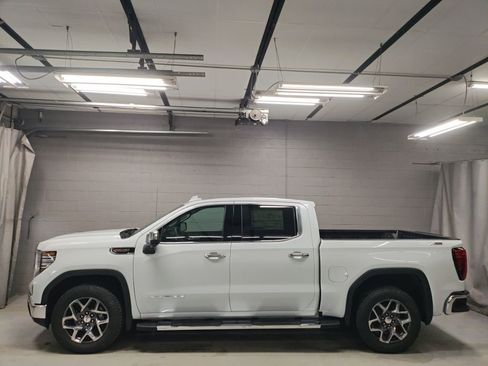 New 2026 GMC Sierra 1500 SLT w/ SLT Premium Plus Package image 15