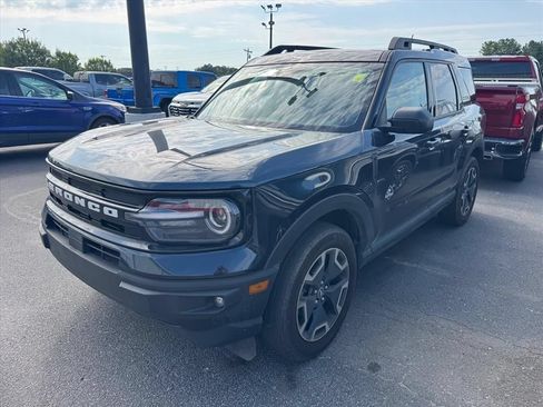 Used 2022 Ford Bronco Sport Outer Banks w/ Tech Package AWD/4WD image 8