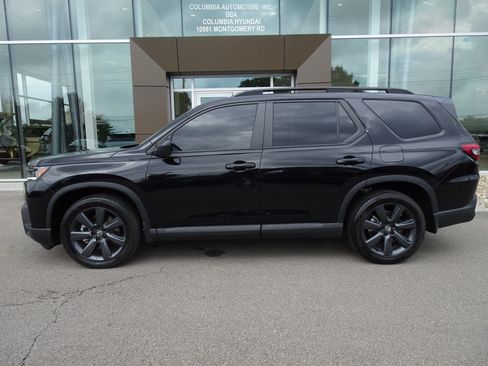 Used 2026 Honda Pilot Sport image 2