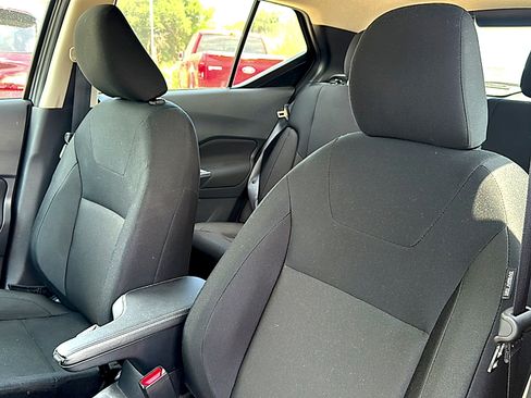 Certified 2025 Nissan Kicks Play S FWD image 6