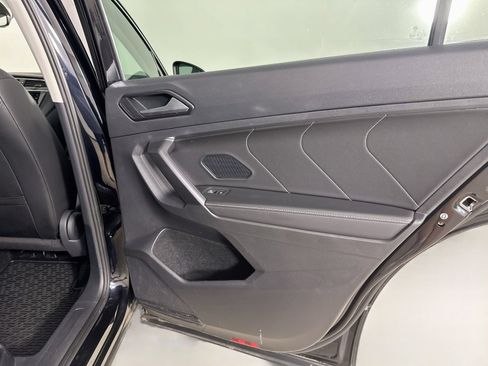 Certified 2023 Volkswagen Tiguan SE w/ Panoramic Sunroof Package AWD/4WD image 42
