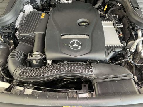 Used 2019 Mercedes-Benz GLC 300 4MATIC image 24