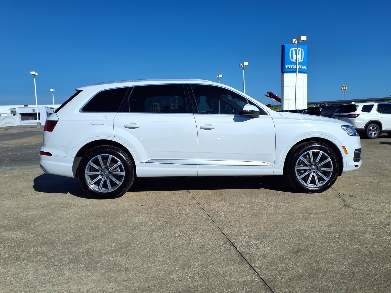 Used 2018 Audi Q7 3.0T Prestige w/ Prestige Package AWD/4WD image 8