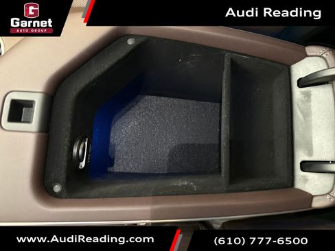 Used 2022 Genesis GV70 2.5T w/ Advanced Package image 36