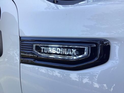 New 2026 GMC Sierra 1500 Pro w/ Pro Value Package image 9