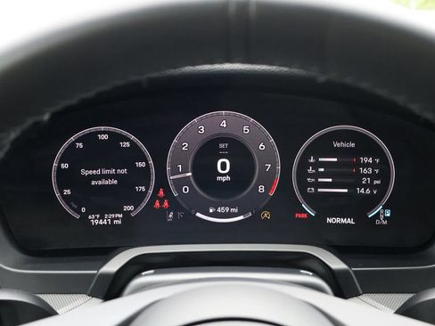 Certified 2025 Porsche 911 Carrera RWD image 21