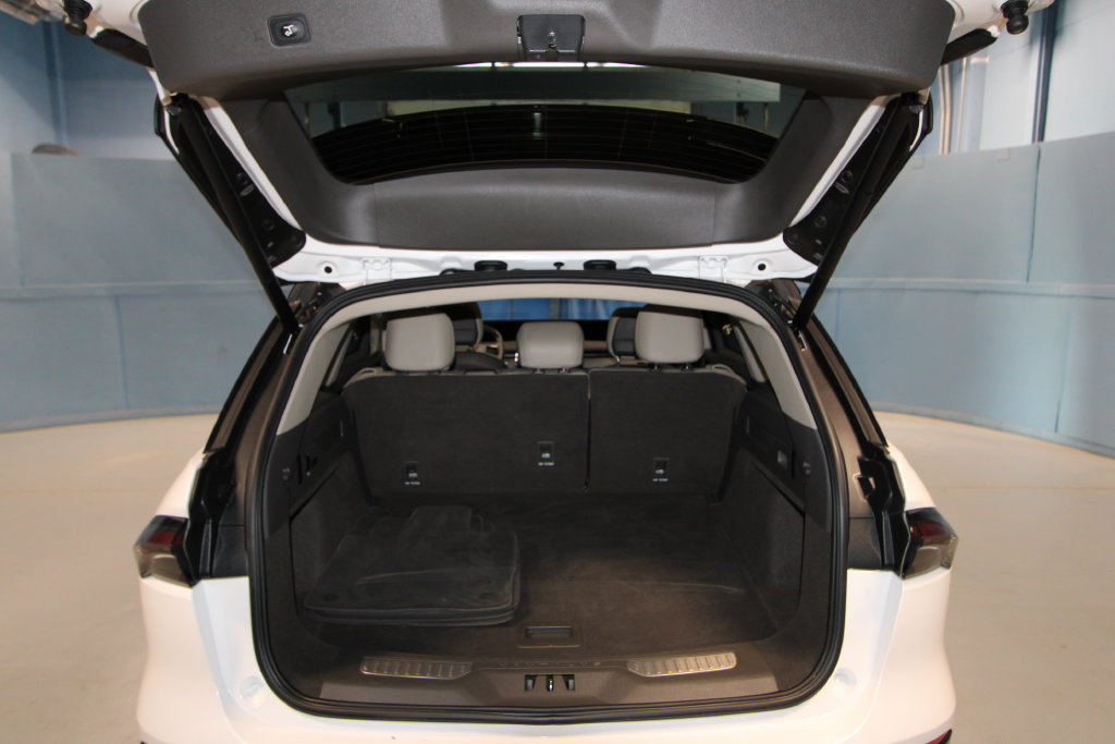 Used 2025 Lincoln Nautilus Reserve AWD/4WD image 46
