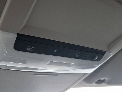 Certified 2023 Nissan Sentra SV FWD image 24