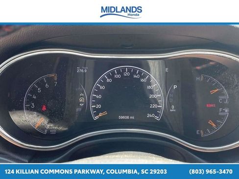 Used 2021 Jeep Grand Cherokee Laredo AWD/4WD image 26