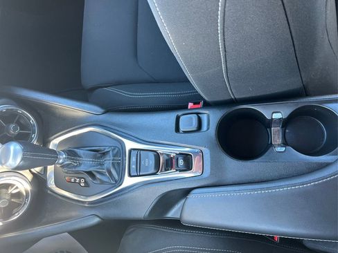 Used 2022 Chevrolet Camaro LT image 15