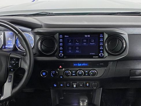 Used 2021 Toyota Tacoma TRD Off-Road w/ Technology Package AWD/4WD image 19
