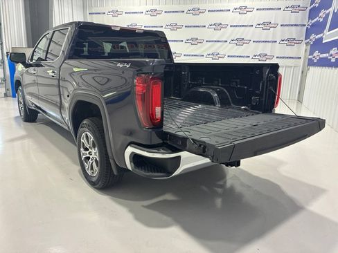 Used 2025 GMC Sierra 1500 SLT AWD/4WD image 6